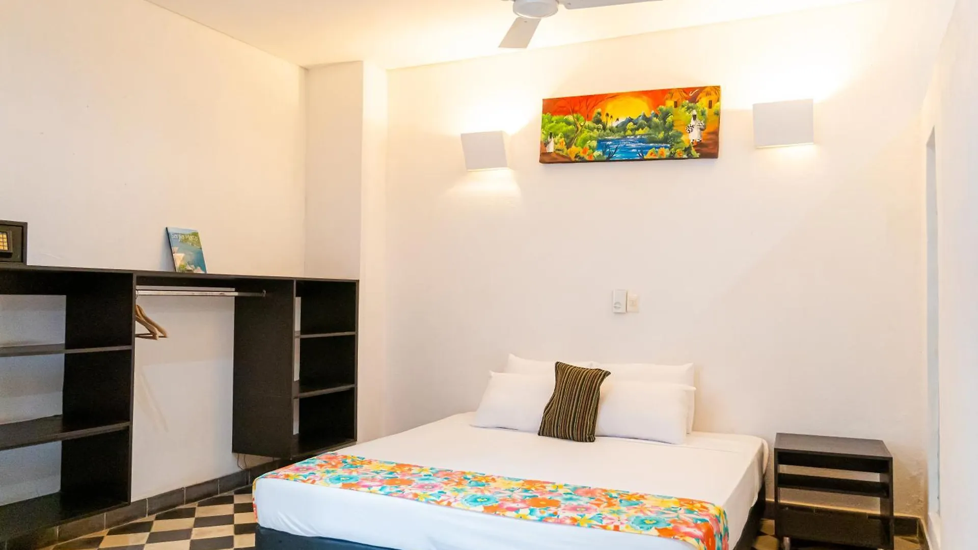 Hotel Puerto Pelicano Santa Marta   Santa Marta (Magdalena)